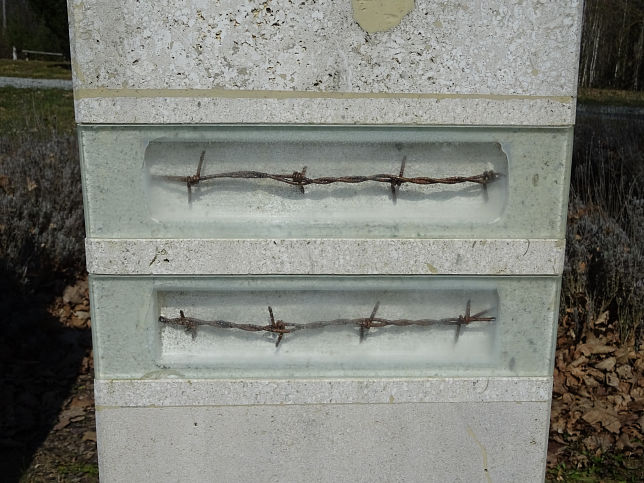 Rnk, Mahnmal Eisener Vorhang