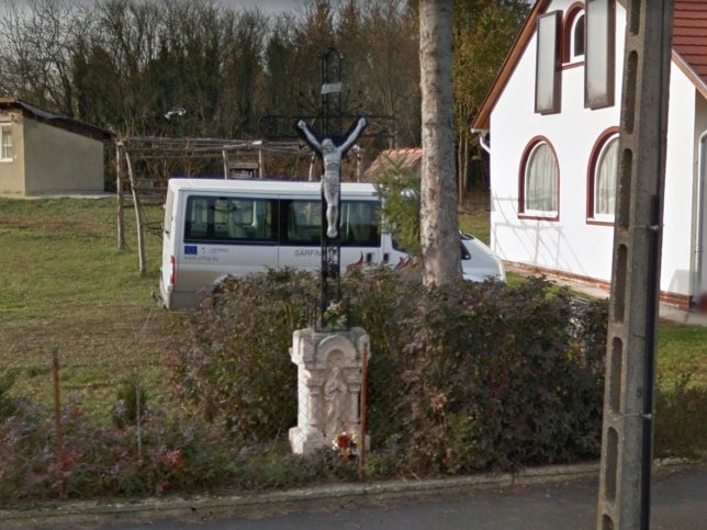 Srfimizd, Kreuz