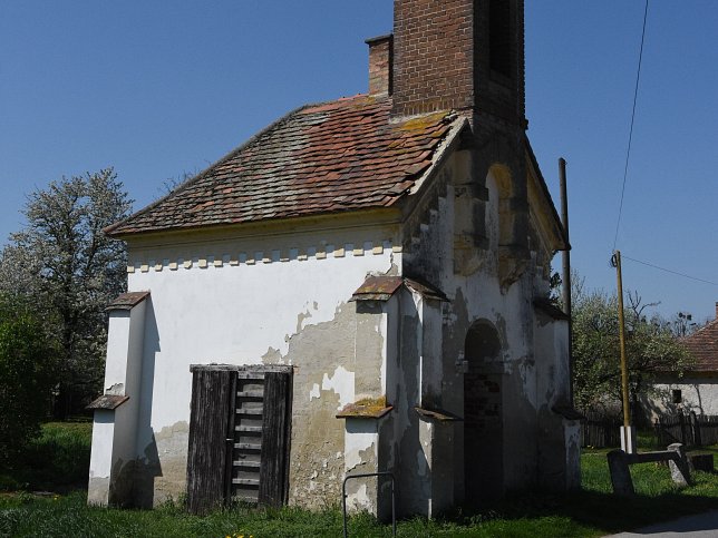 Sorkifalud, Glockenturm
