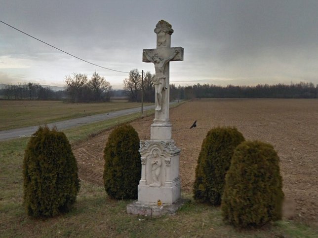 Sorkifalud, Kreuz