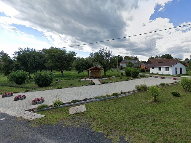 Szaknyr, Petfi-Strae