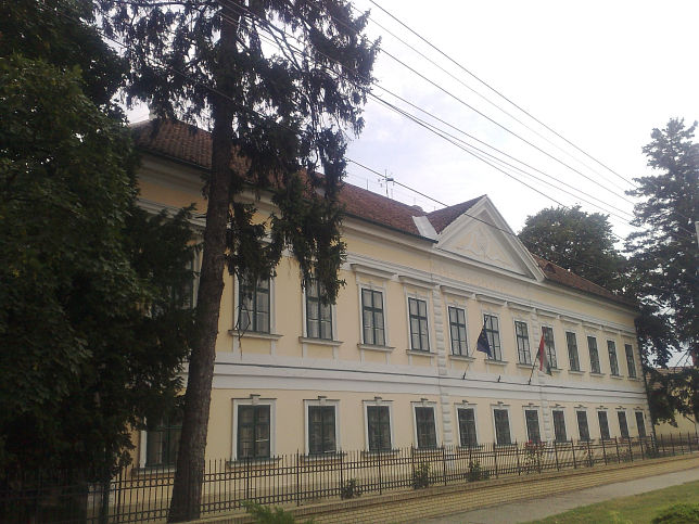 Szany, Bischofspalast