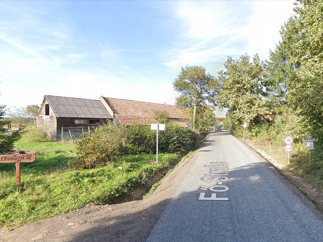 Szatta, Hauptstrae