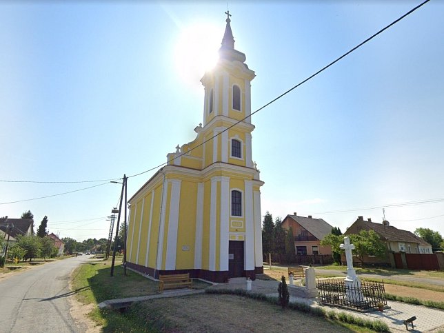 Szemenye, Kirche