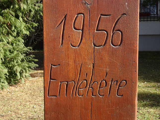 Szentp�terfa, Denkmal 1956
