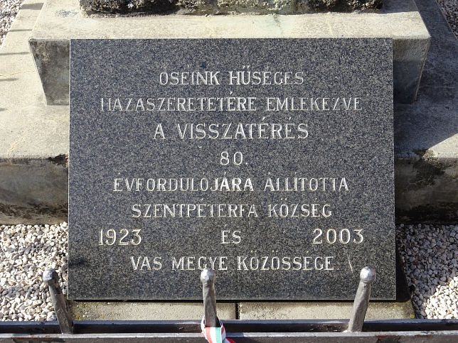 Szentp�terfa, Denkmal der R�ckkehrer