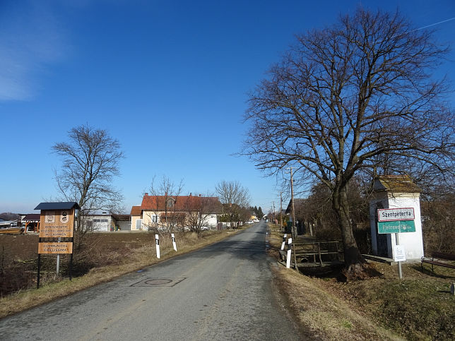 Szentp�terfa, Ortstafel
