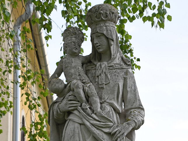 Szilsrkny, Statue der Jungfrau Maria in Loreto
