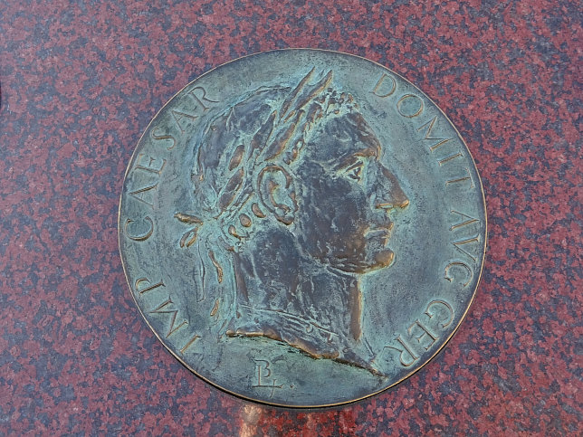 Szombathely, Kaiserstein bzw. Sonnenorakel