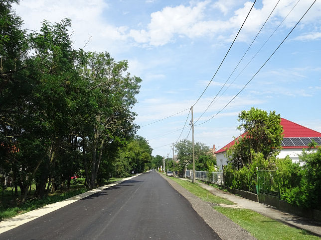 Tejfalusziget, Radn�ti Mikl�s utca