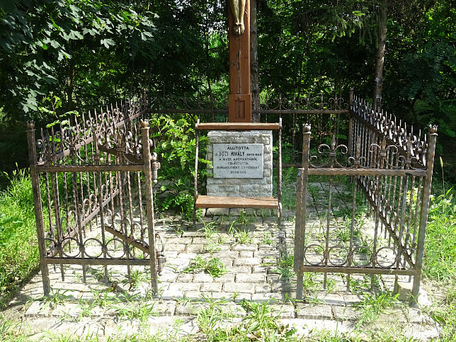 Tejfalusziget, Mih�ly Bozi-Kreuz