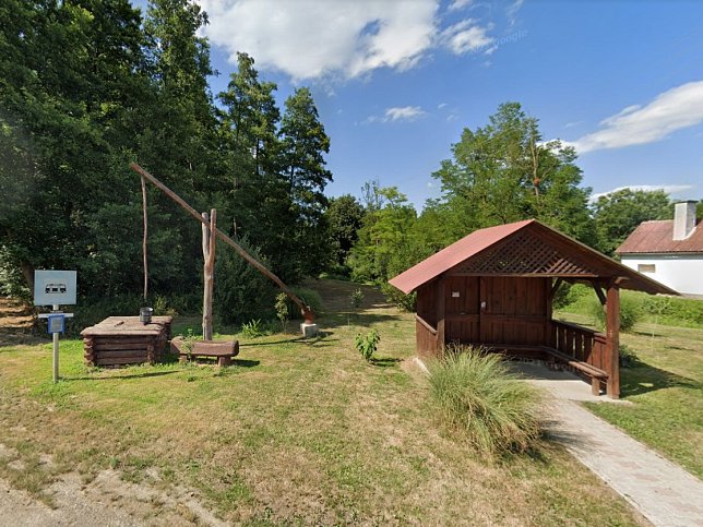Telekes, Brunnen