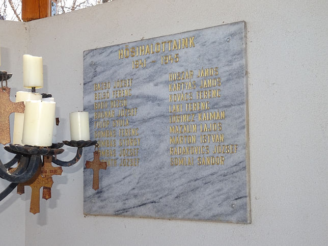 Vasalja, Gedenkplatz mit Kriegerdenkmal