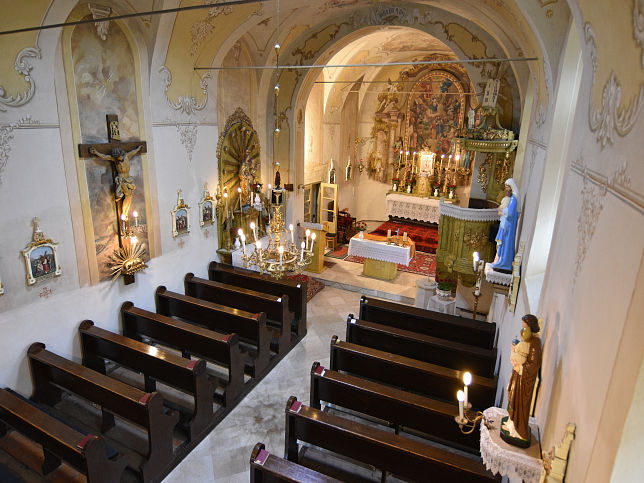 Vasasszonyfa, Kirche