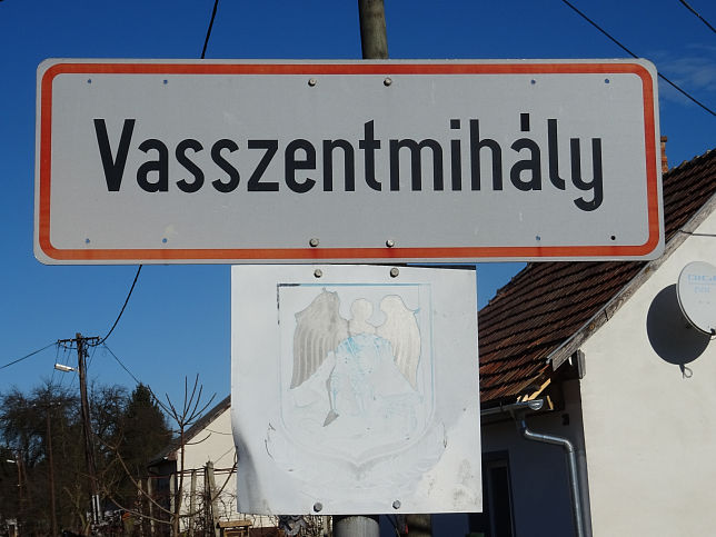 Vasszentmihly, Ortstafel