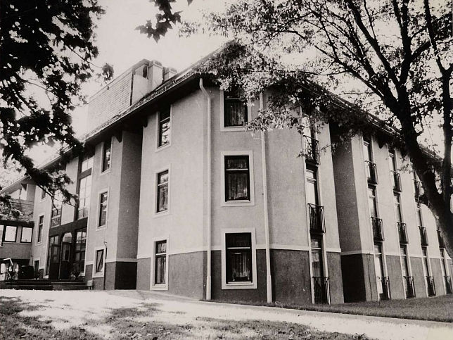 Acs�d, Sozialwohnungen