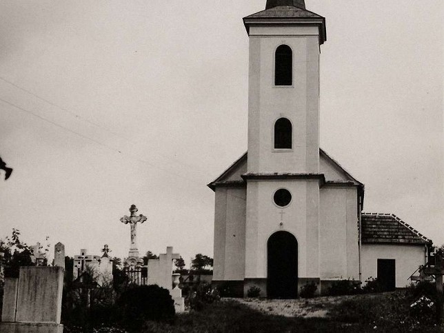 Andr�sfa, Historische Kirche