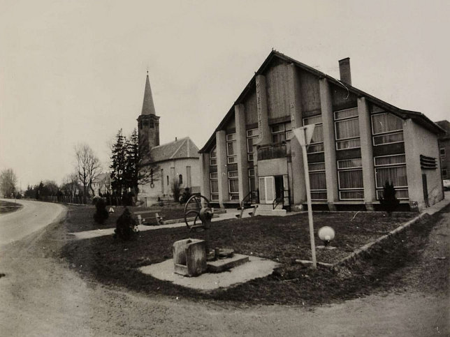 B, Haus der Kultur