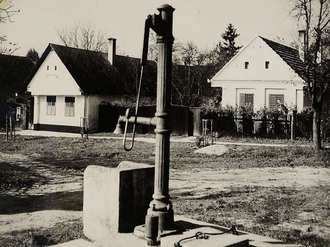 Csipkerek, Mehrbildkarte