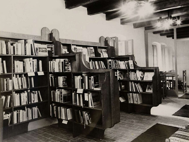 Egyh�zashetye, Gedenkbibliothek Berzsenyi D�niel