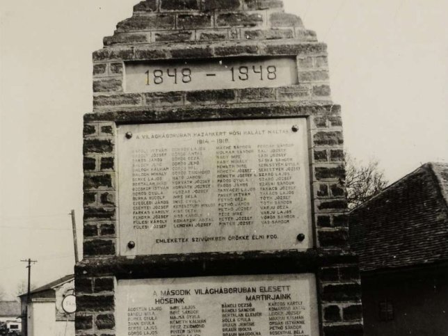 G�rce, Kriegerdenkmal