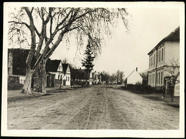 Horv�tn�dalja, Stra�e