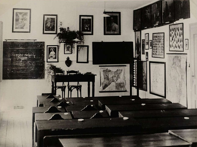 Ikervr, Klassenzimmer