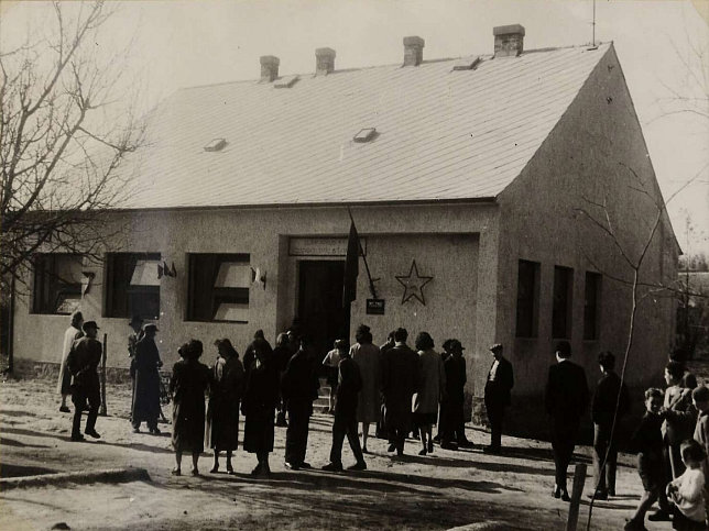 Nagysimonyi, Einweihung