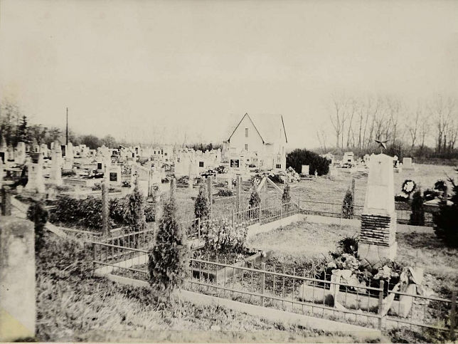 Nick, Friedhof