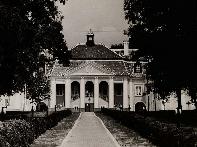 Peresznye, Szchenyi-Schloss