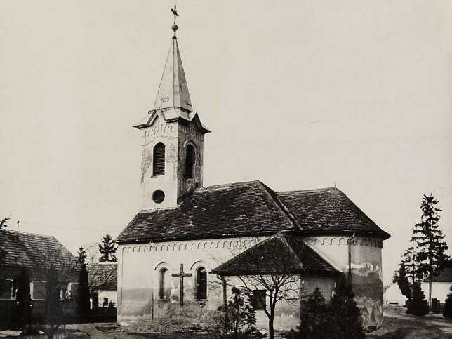 P�sfa, Kirche