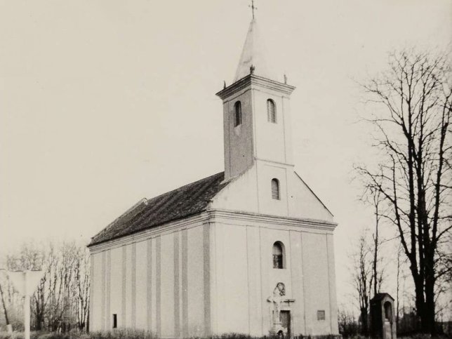 Vasegerszeg, Kirche der Heiligen Dreifaltigkeit