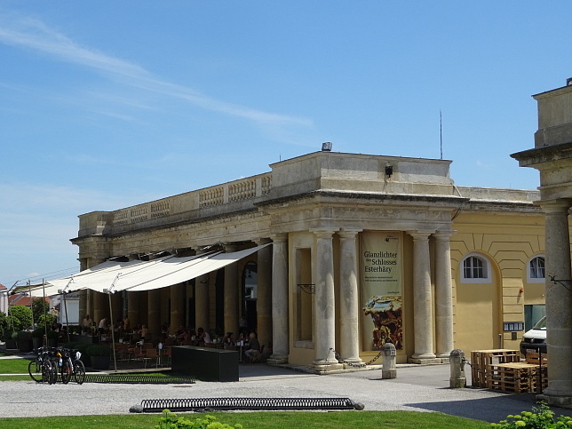 Ehem. frstliches Stall- u. Hauptwachgebude