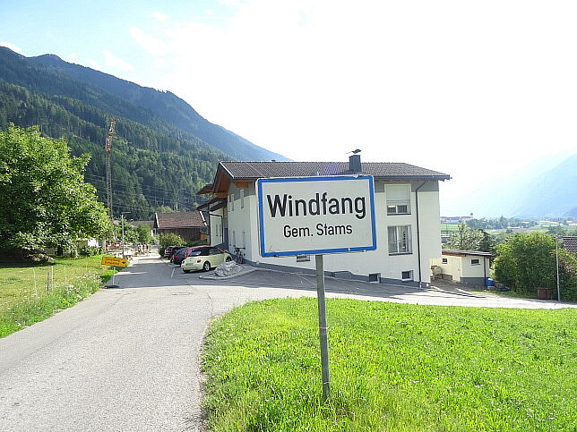 Windfang, Ortstafel