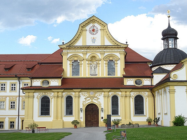 Stift Stams
