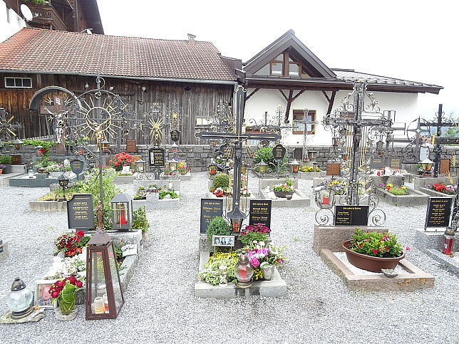 Grins, Pfarrkirche St. Nikolaus