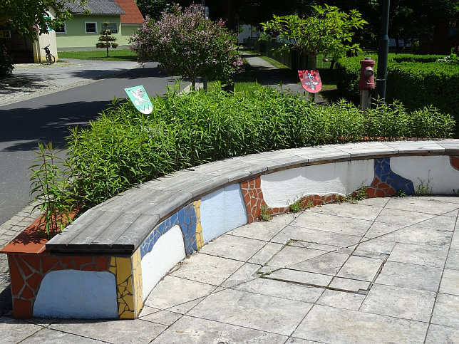 Bad Blumau, Dorfbrunnen