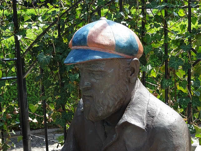 Bad Blumau, Dorfbrunnen