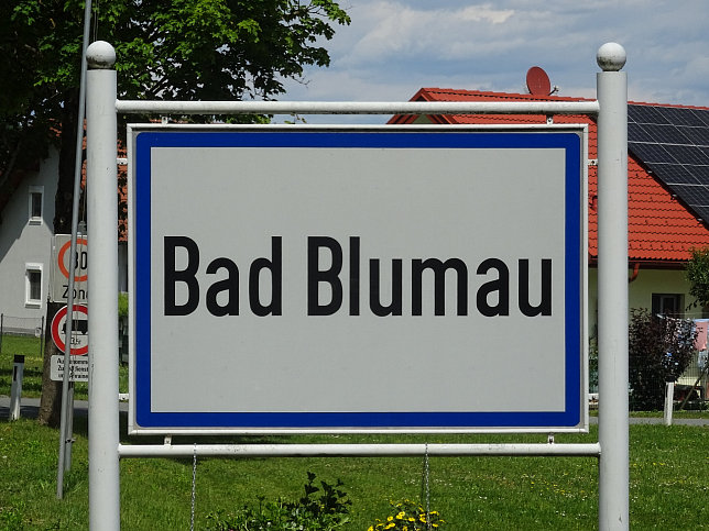 Bad Blumau, Ortstafel