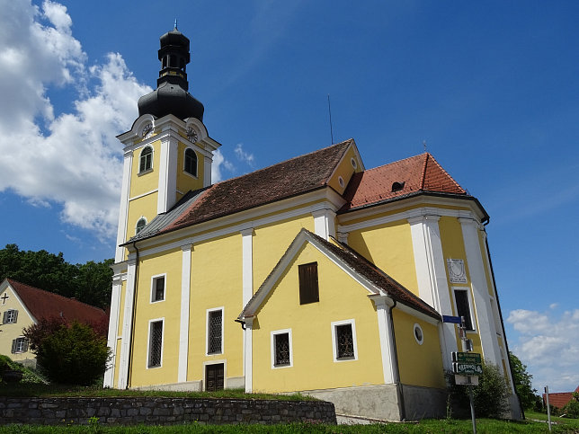 Bad Blumau, Pfarrkirche