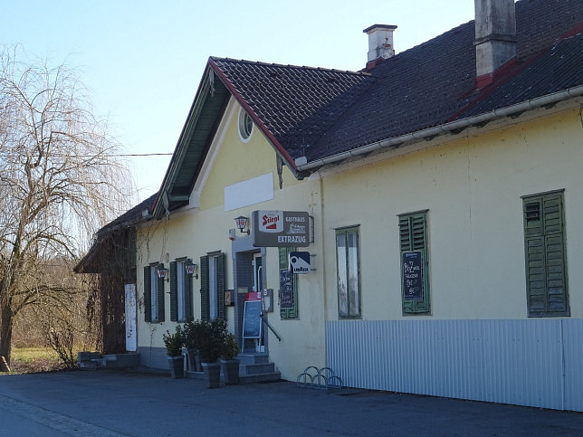 Bierbaum an der Safen, Gasthaus Extrazug