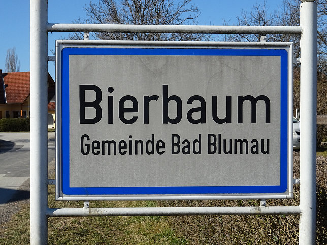 Bierbaum an der Safen, Ortstafel