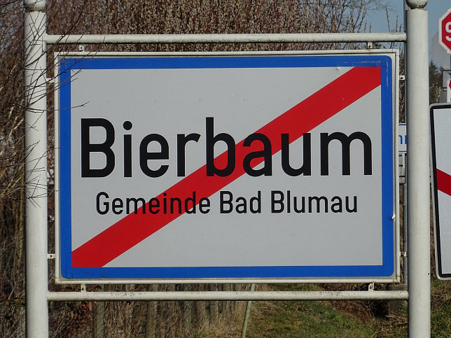 Bierbaum, Ortstafel-Ende