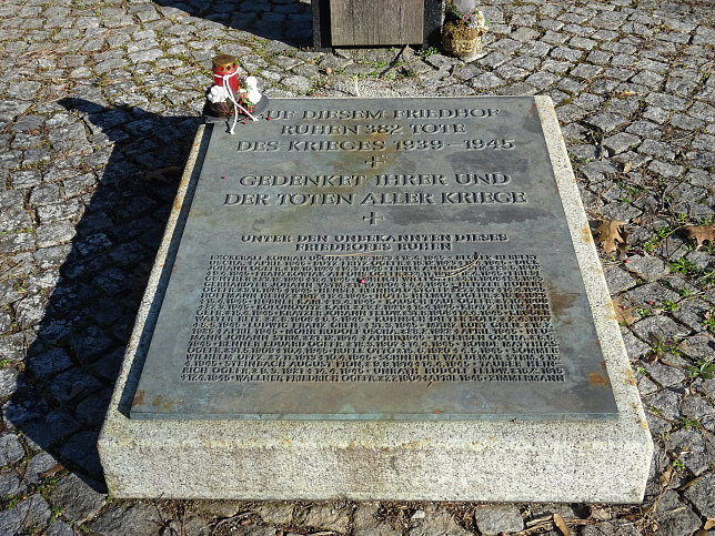 Frstenfeld, Soldatenfriedhof