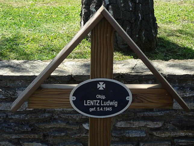 Neudau, Soldaten- und Heldenfriedhof