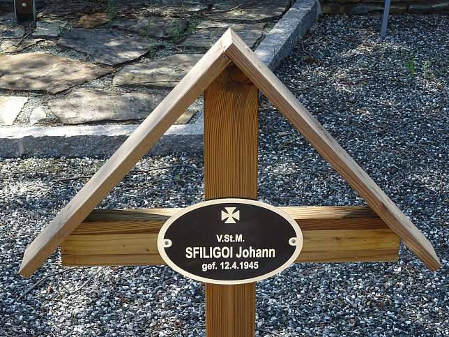 Neudau, Soldaten- und Heldenfriedhof