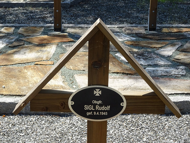 Neudau, Soldaten- und Heldenfriedhof