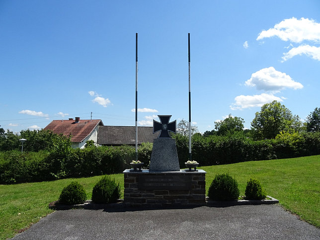 Unterrohr, Kriegerdenkmal Friedhof