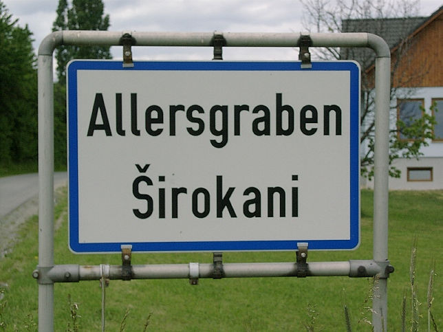 Allersgraben, Ortstafel
