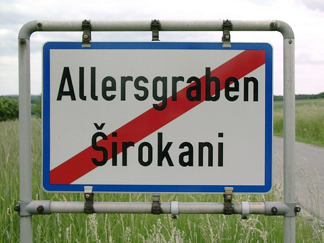 Allersgraben, Ortstafel
